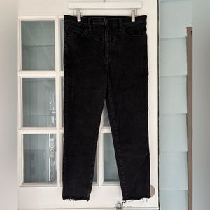 Ultra high-rise, super skinny ankle jeans with lots of stretch.